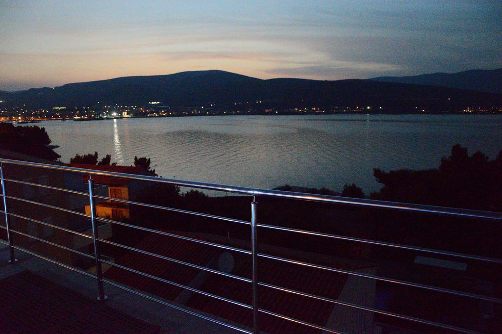 Apartments Exclusive Palace Τρογκίρ Εξωτερικό φωτογραφία