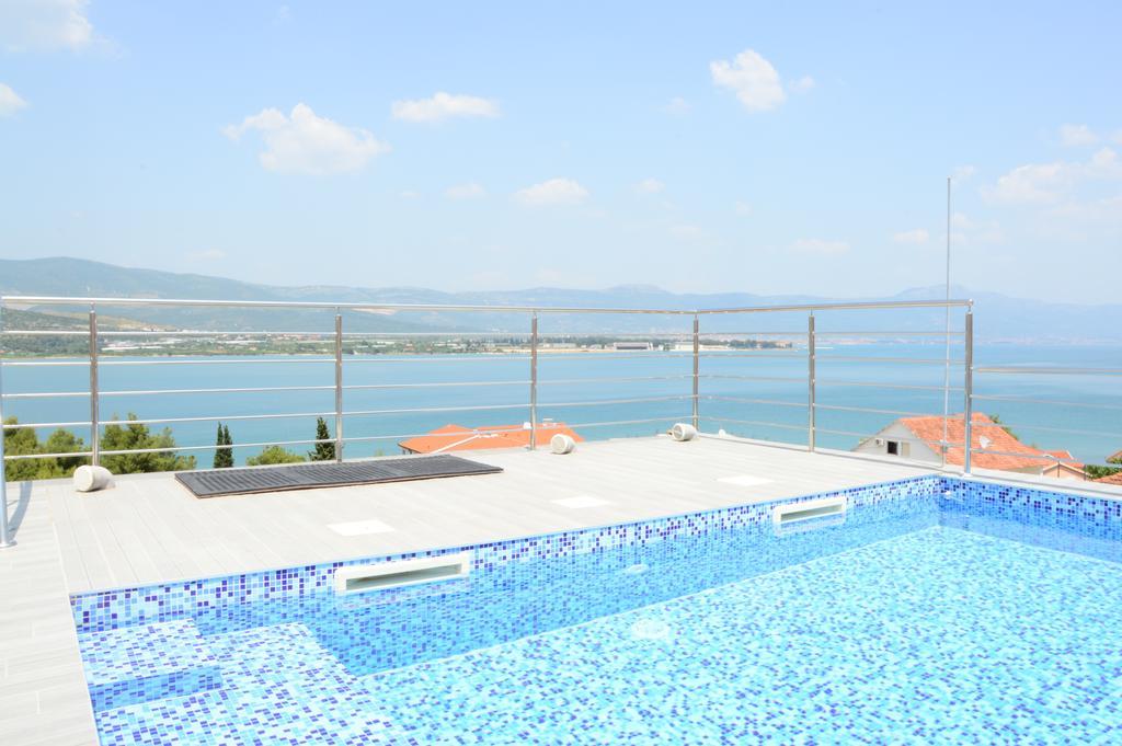Apartments Exclusive Palace Τρογκίρ Εξωτερικό φωτογραφία