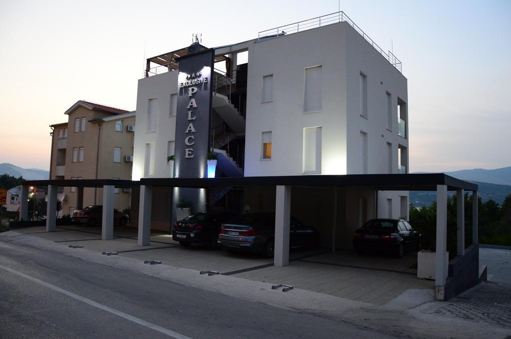 Apartments Exclusive Palace Τρογκίρ Εξωτερικό φωτογραφία